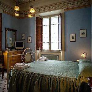 Camera standard con letto king size